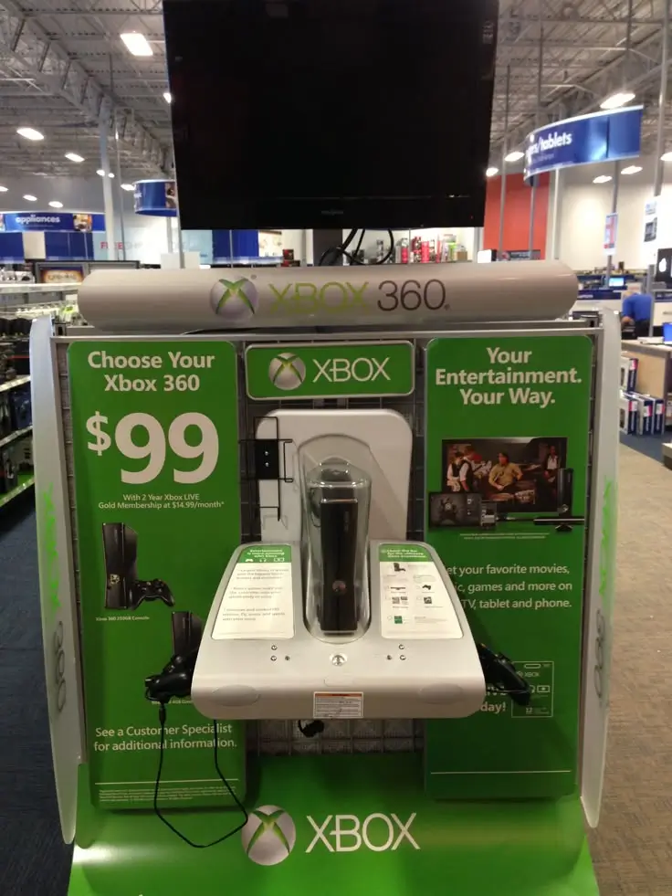 Xbox 360 in store.